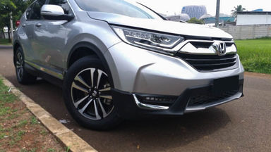 2017 Honda CR-V Prestige Turbo - Mobil Pilihan (s-1) 2017 Honda CR-V Prestige Turbo - Mobil Pilihan (s-1)