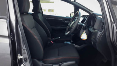 2018 Honda Jazz RS - Mobil Pilihan (s-5) 2018 Honda Jazz RS - Mobil Pilihan (s-5)