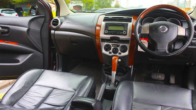 2011 Nissan Grand Livina XV Ultimate - KM rendah barang bagus (s-5) 2011 Nissan Grand Livina XV Ultimate - KM rendah barang bagus (s-5)
