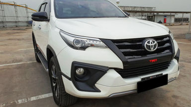 2018 Toyota Fortuner TRD Sportivo Diesel AT - Mobil Pilihan (s-0) 2018 Toyota Fortuner TRD Sportivo Diesel AT - Mobil Pilihan (s-0)