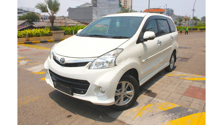 550 Gambar Mobil Avanza Veloz 2013 Terbaru