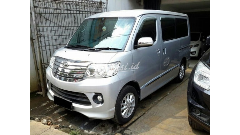 Jual Mobil Bekas 2015 Daihatsu Luxio X Kota Bogor 00cb543 Garasi Id