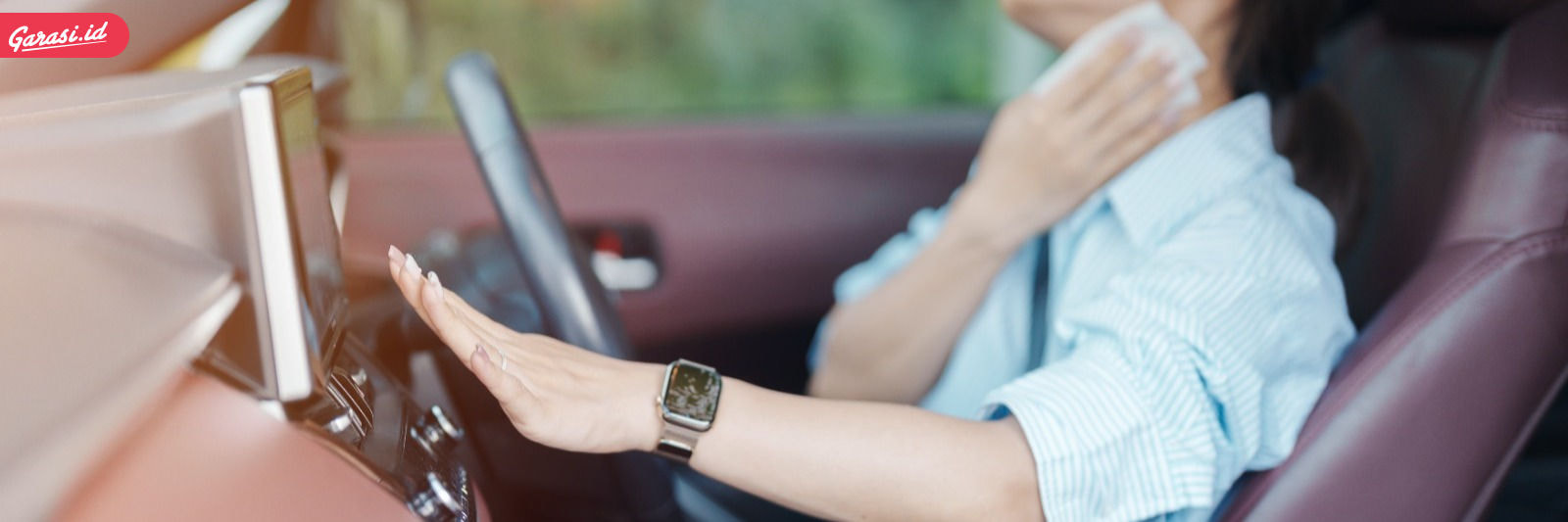 Jangan Tinggalkan 5 Barang Ini di Dalam Mobil Saat Cuaca Panas