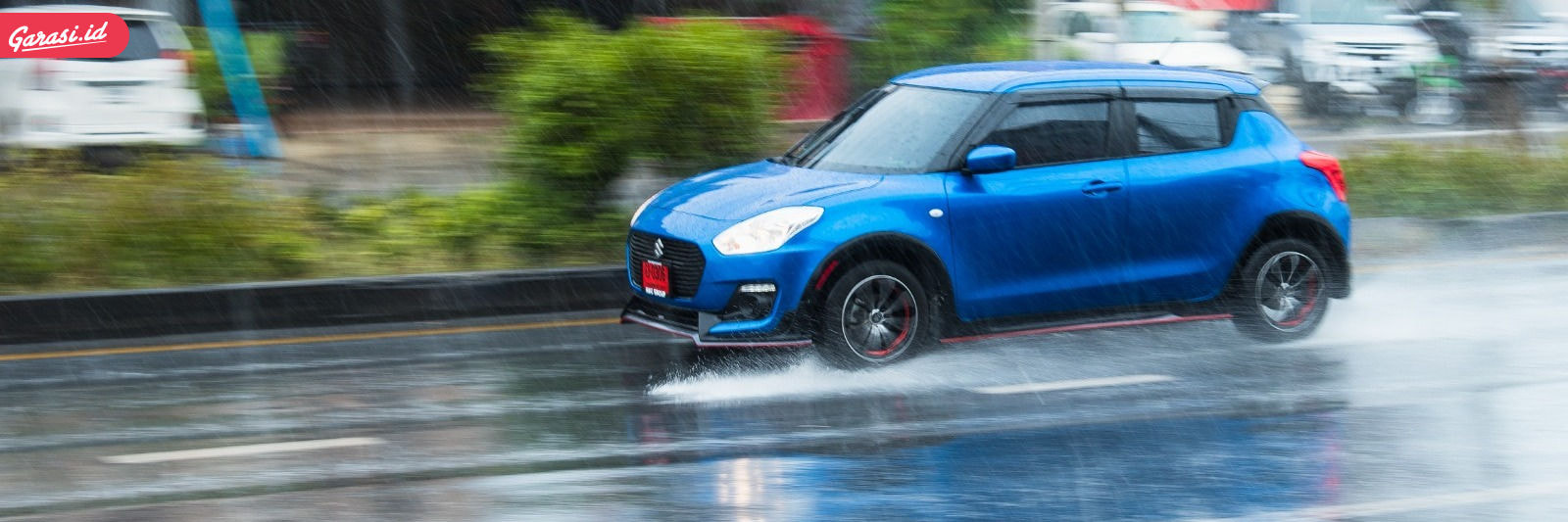 Cegah Tergelincir Saat Hujan dengan Perawatan Ban Mobil yang Tepat