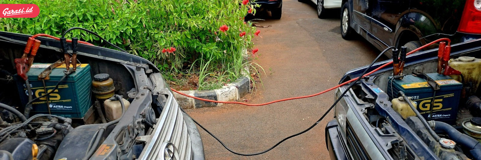 5 Kesalahan yang Sering Terjadi Saat Jumper Aki Mobil Kesalahan Jumper Aki Mobil yang Sering Bikin Mobil Mogok Lagi