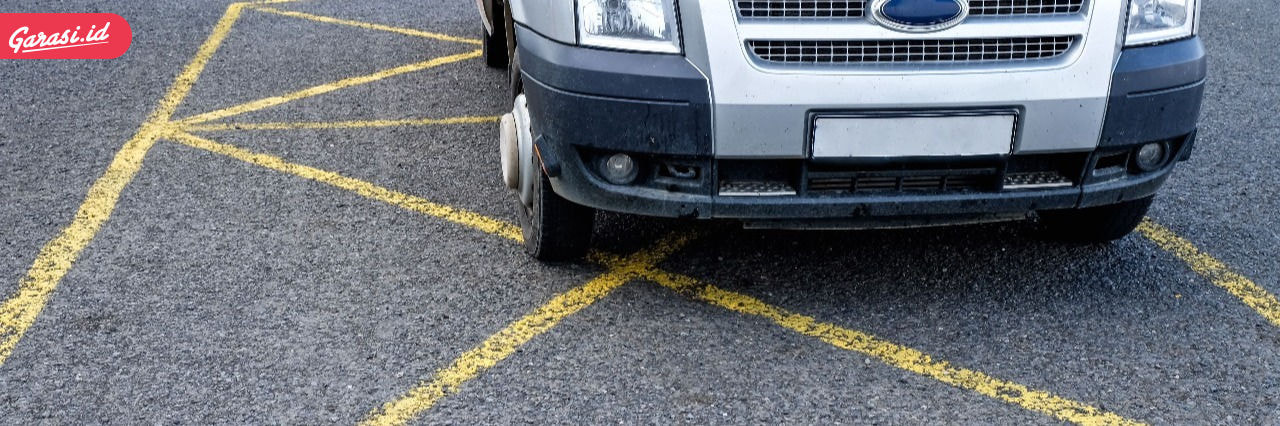Kenapa Ada Garis Kotak Kuning di Jalan? Ini Penjelasannya!