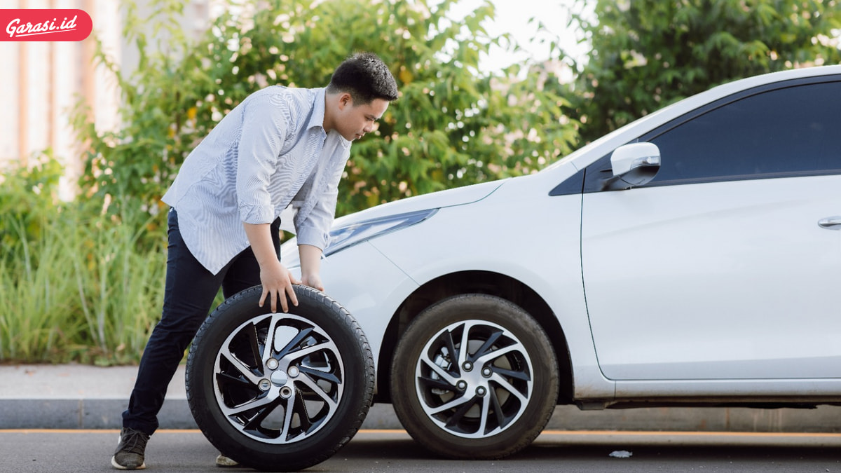 Penting! Cek Tekanan Angin Ban Mobil Sebelum Perjalanan Mudik Lebaran