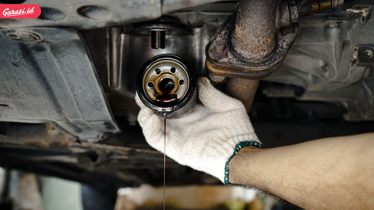 Waktu yang Ideal untuk Ganti Filter Oli Mesin Mobil Agar Mesin Tetap Sehat