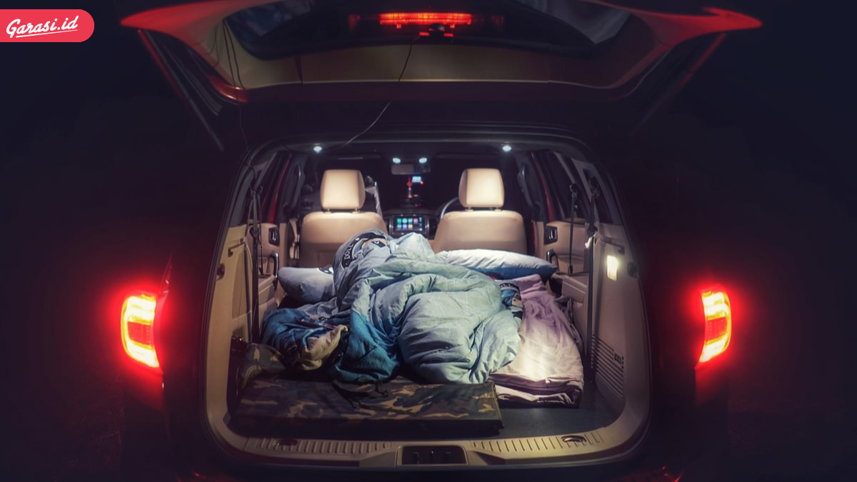 Persiapkan Perlengkapan Tidur Dalam Mobil