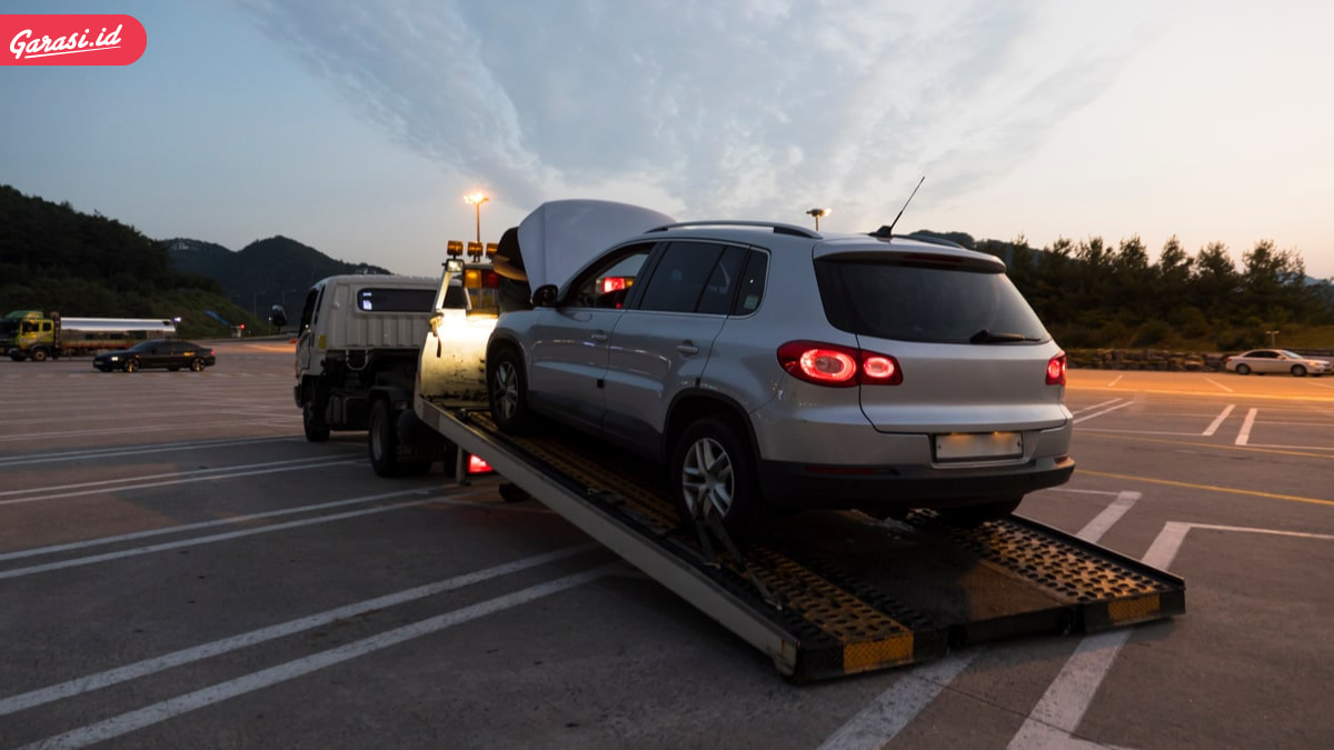 Towing Mobil Yang Aman Untuk Mobil Matic Yang Mogok