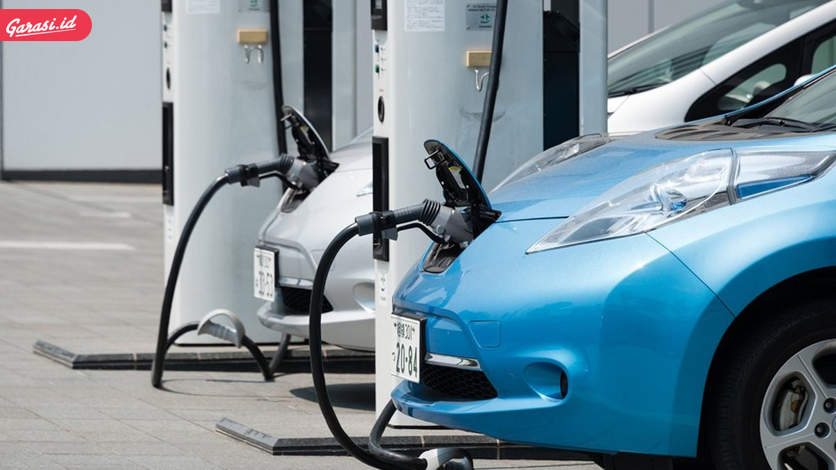 Banyak Mobil Listrik Dan Hybrid, Mobil Bekas Berbekal Bensin Dan Diesel Aman!