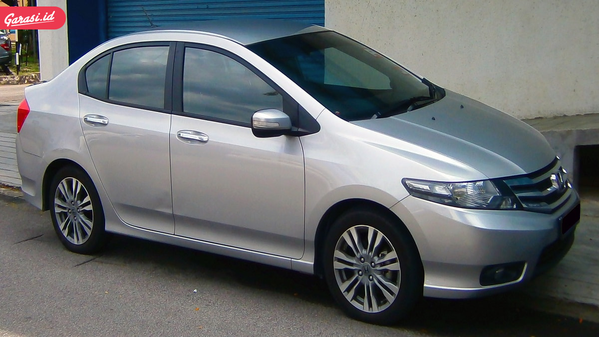 4 Mobil Sedan Bekas yang Masih Diminati Hingga Kini