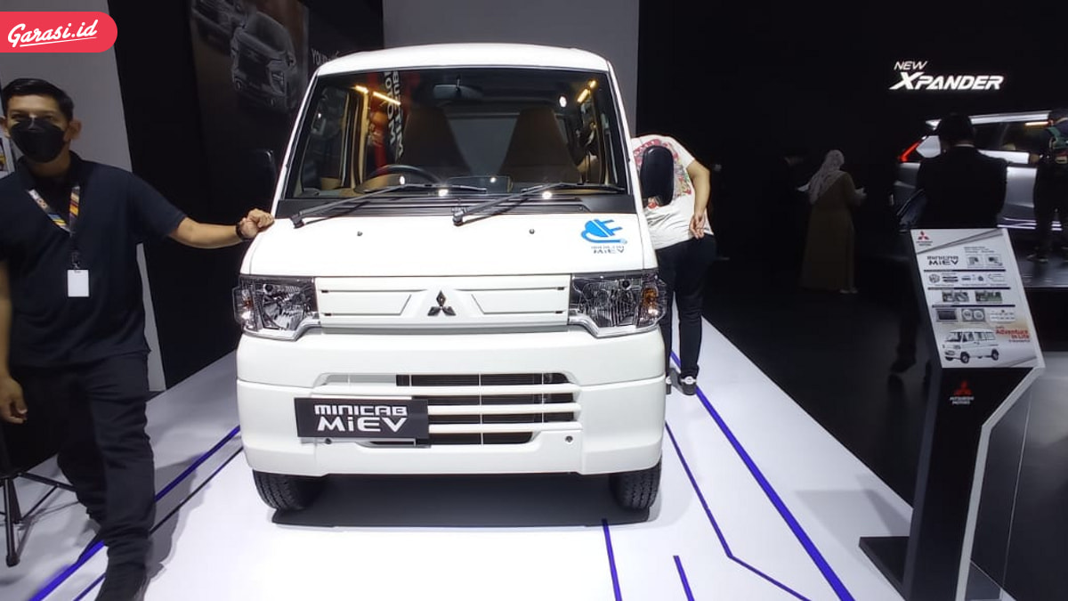Dalam Ajang IIMS 2022, Mitsubishi Usung 7 Mobil Yang Dipamerkan