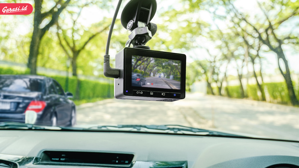 Bukan Sekadar Aksesoris, Ini Peran Penting Dashcam dalam Keselamatan Berkendara
