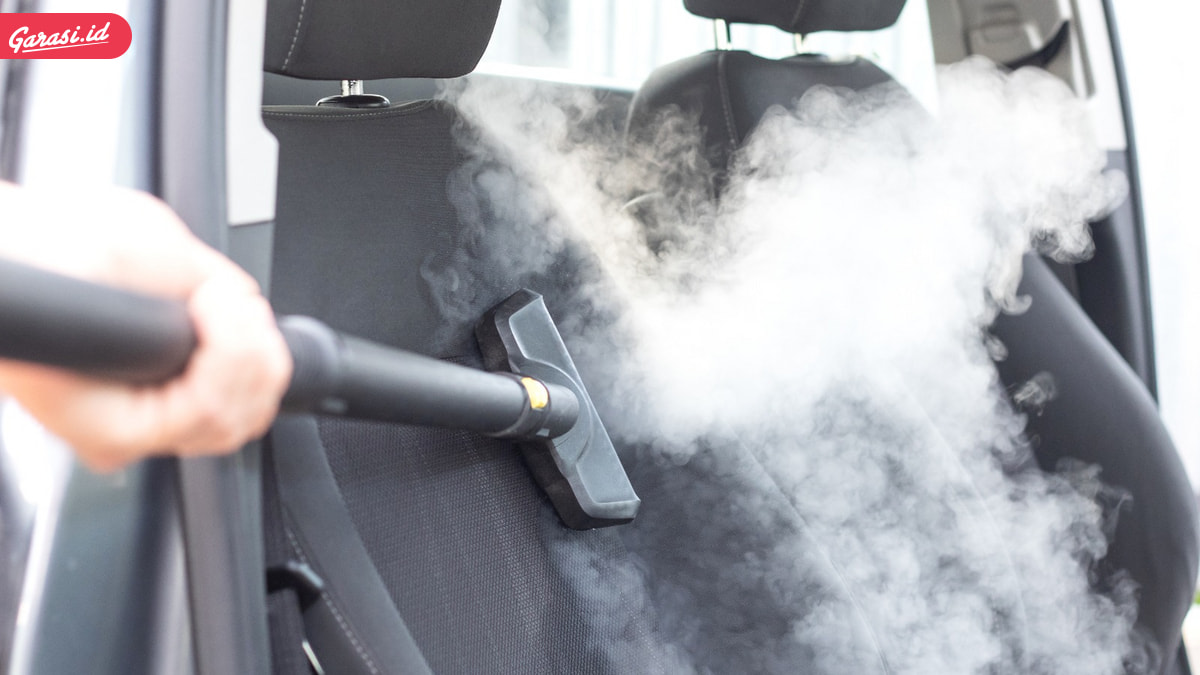 Penyebab dan Cara Mengatasi Bau Apek di Dalam Mobil