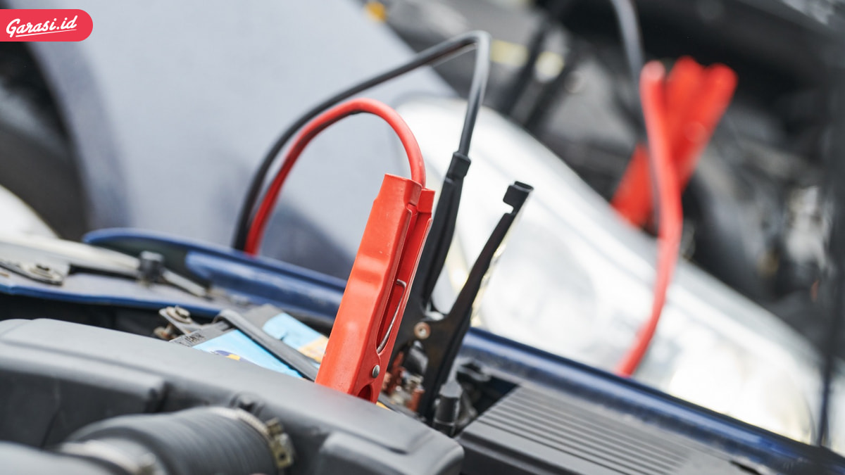 5 Kesalahan yang Sering Terjadi Saat Menjumper Aki Mobil