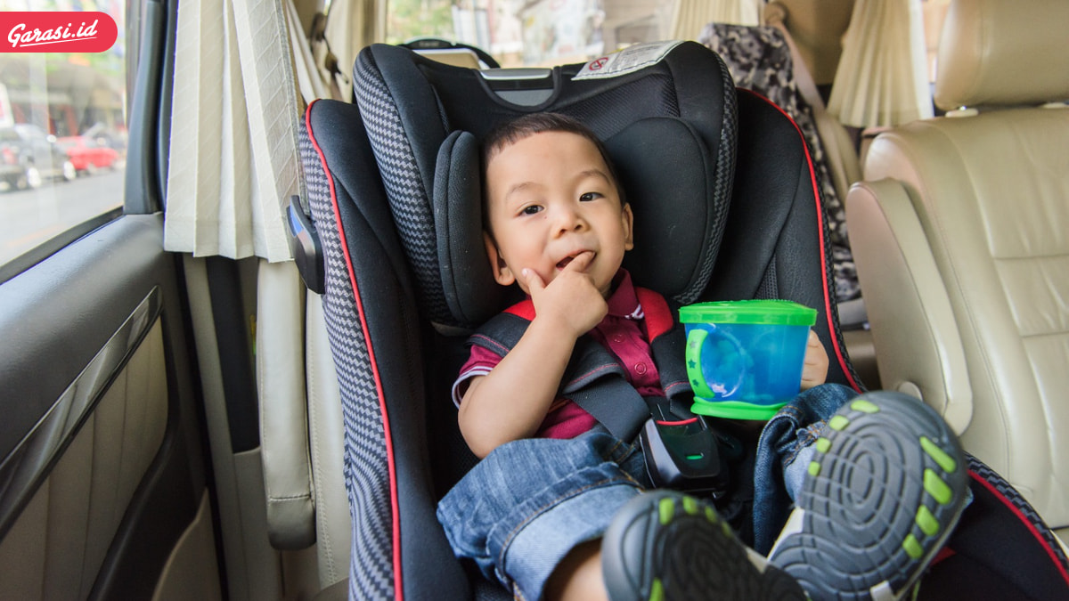 Bahaya Anak Duduk di Kursi Depan Mobil