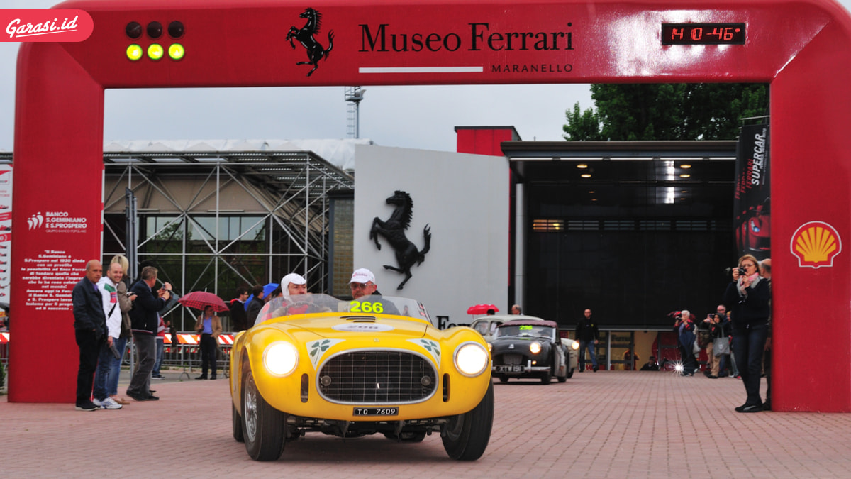 Mau Liat Mobil Legendaris Ferrari? Di sini Tempatnya!