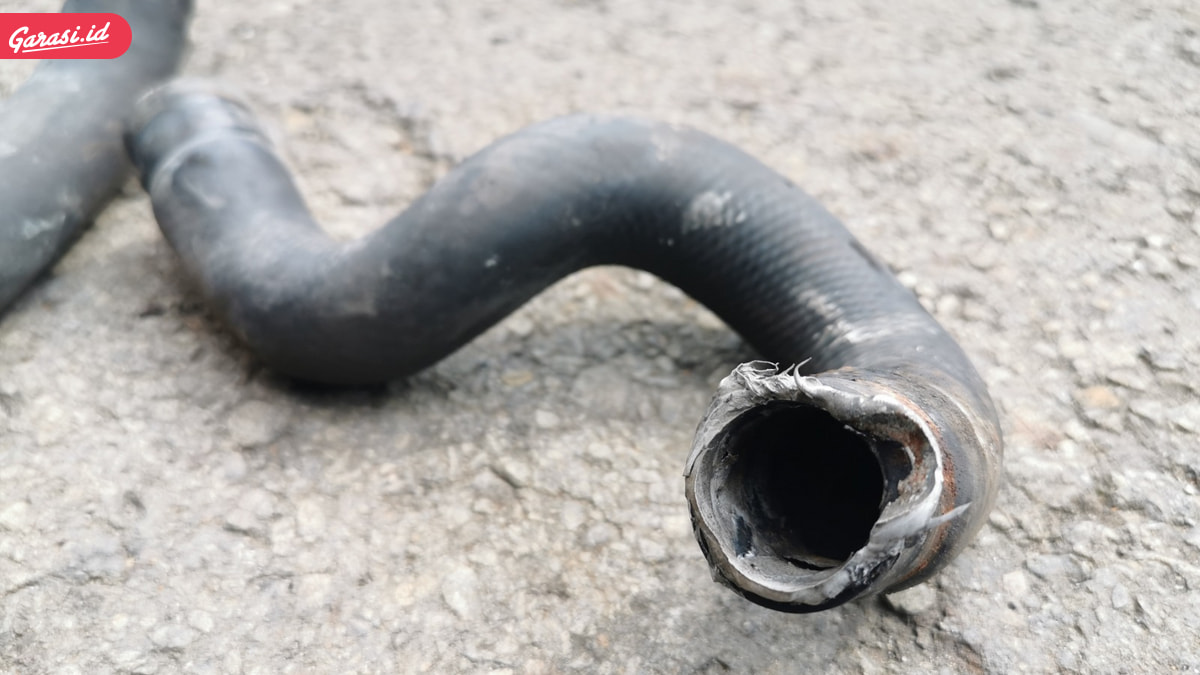 Mobil Kamu Bisa Overheat Kalau Komponen Ini Rusak Lho!