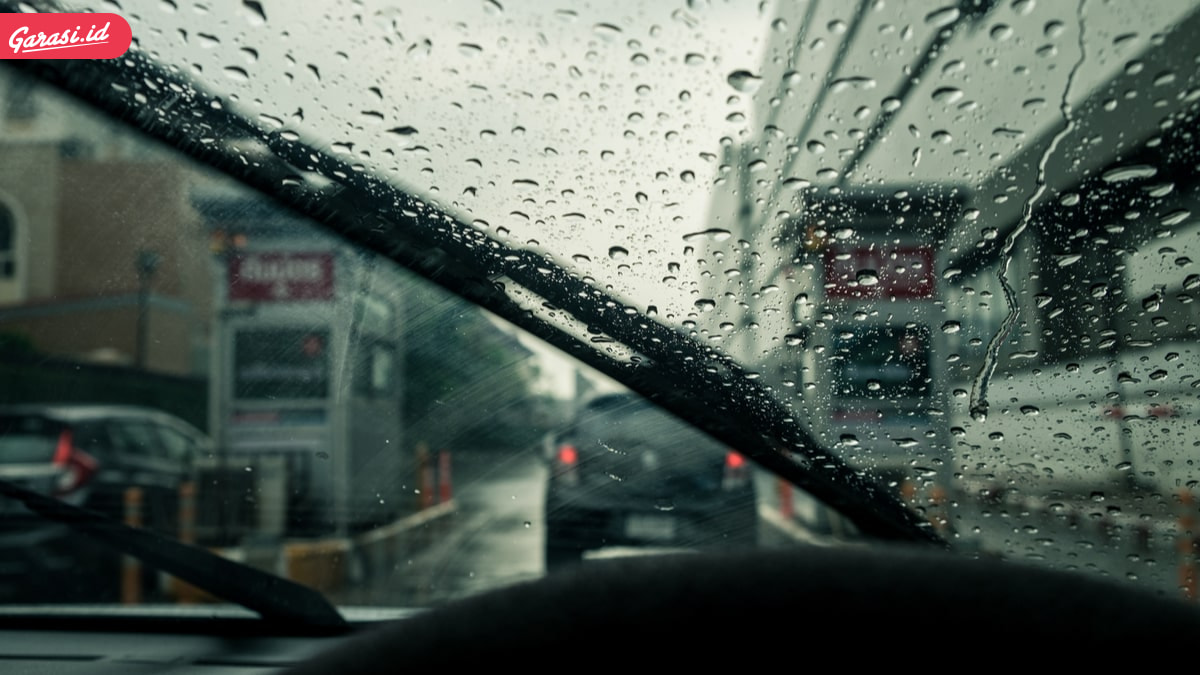 Musim Hujan Tiba, Periksa Kelayakan Kondisi Wiper Mobil
