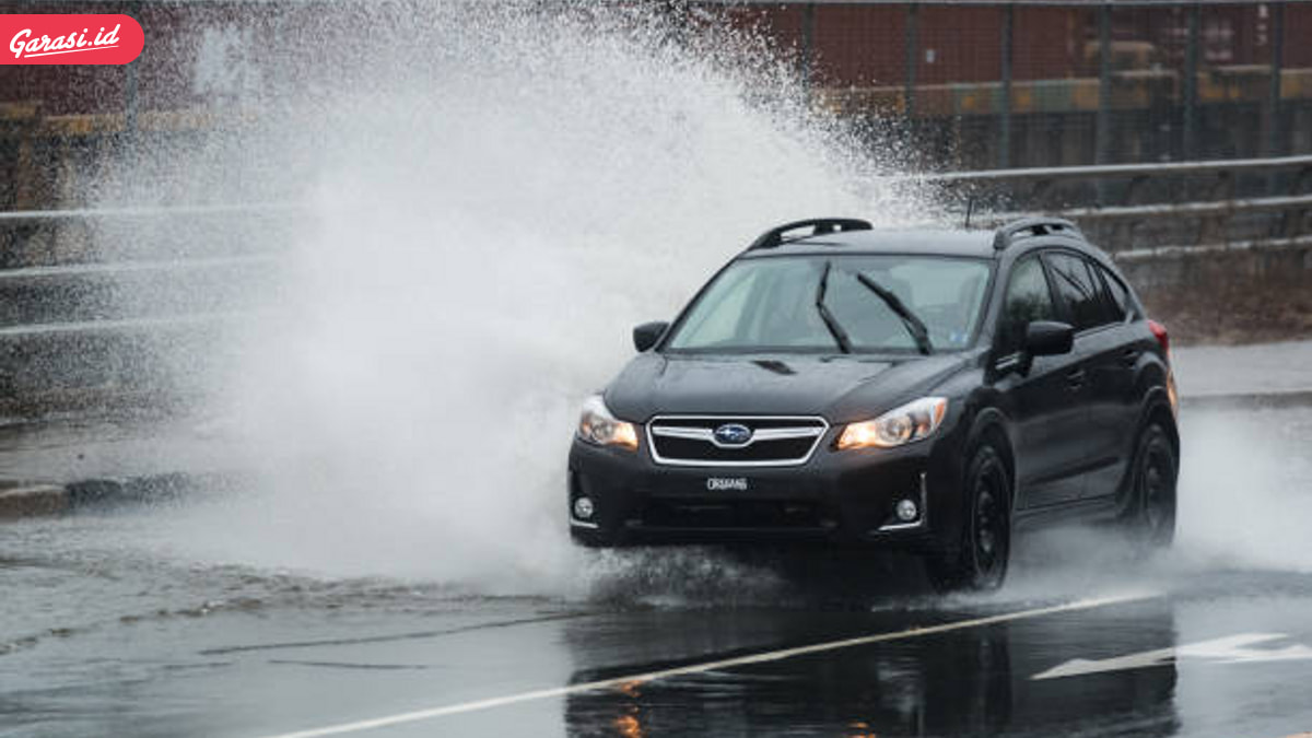 Perhatikan Komponen Ini Agar Mobil Tetap Aman Selama Musim Hujan!