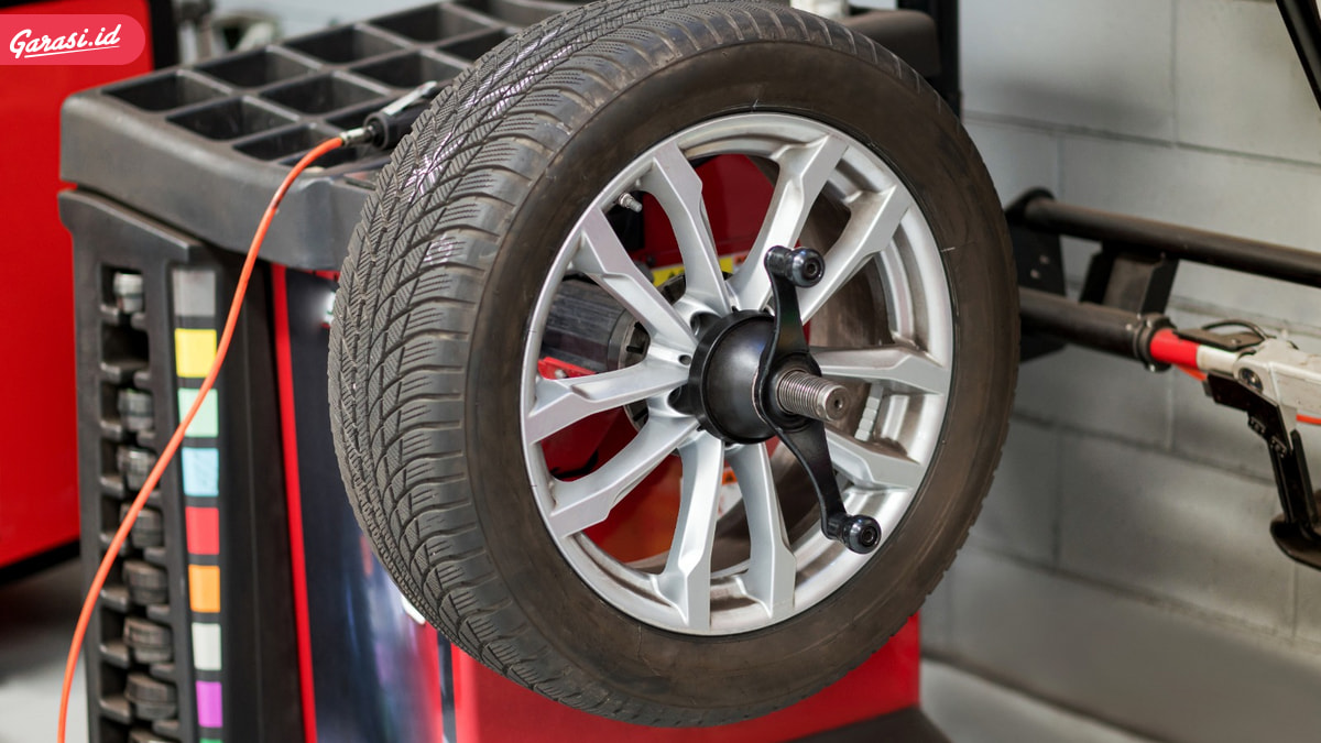 Perawatan Ban Mobil di Musim Hujan demi Keselamatan Berkendara