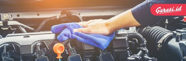 Bersihkan Mobil Hingga Ke Mesin, Memang Boleh? Perawatn Mobil