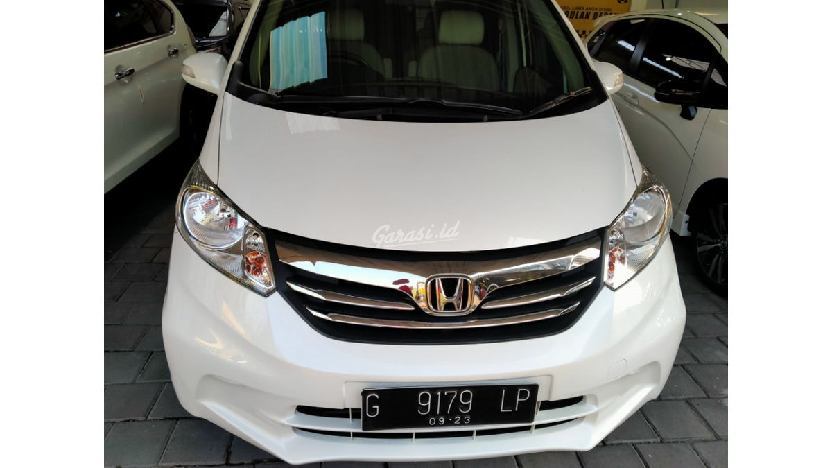 Jual Mobil Bekas 17 Honda Freed Psd Kota Semarang 00jn369 Garasi Id