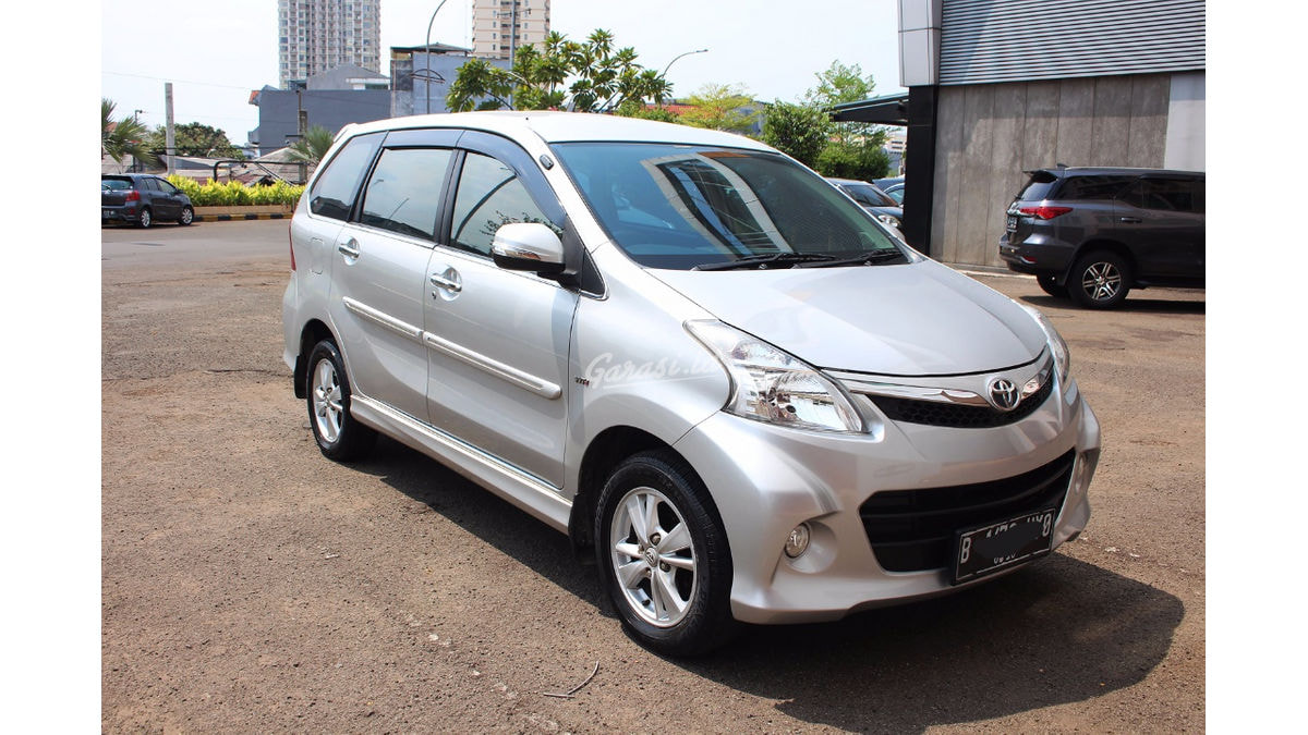 Jual Mobil Bekas 2015 Toyota Avanza Veloz 14 At Jakarta Pusat