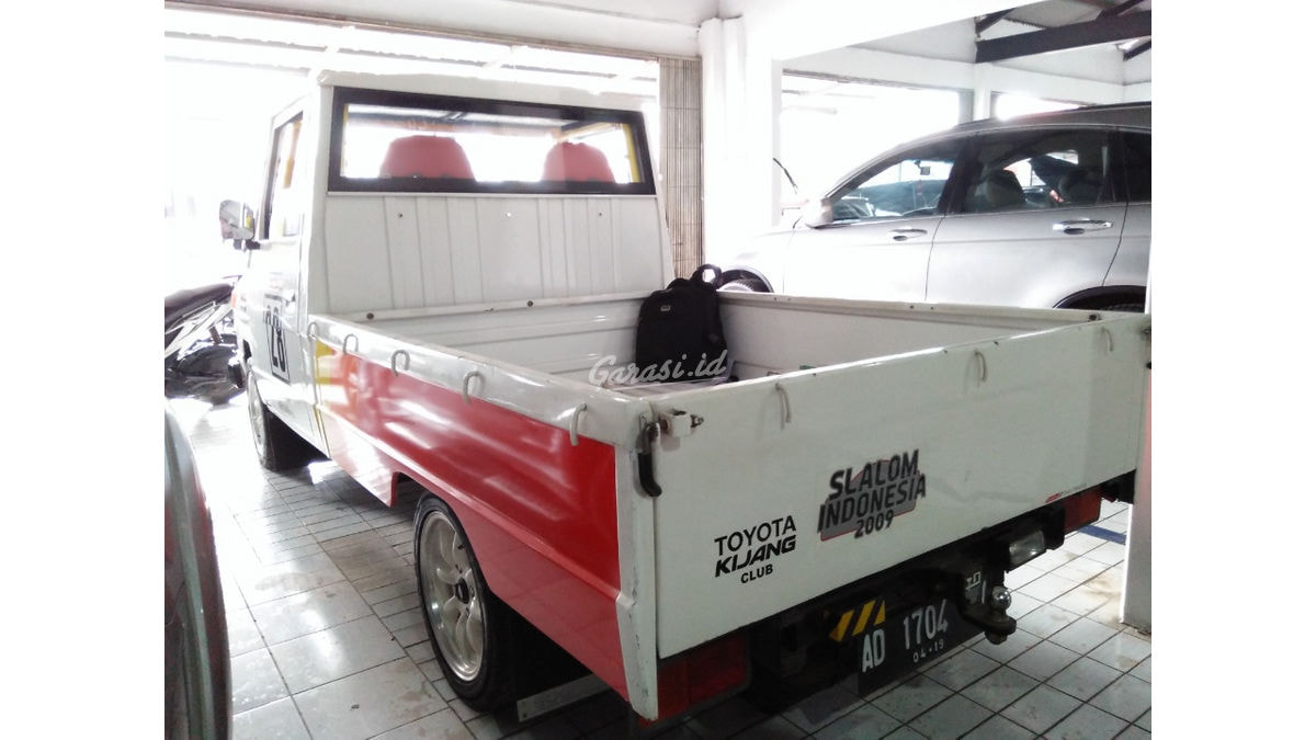 Jual Mobil Bekas 1983 Toyota Kijang Pick Up CLUB Modifikasi Kota