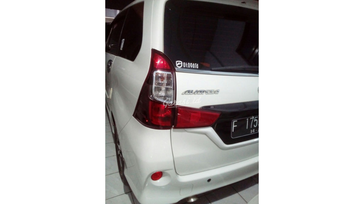 Jual Mobil Bekas 2017 Toyota Avanza Veloz Makassar 00km745 Garasiid