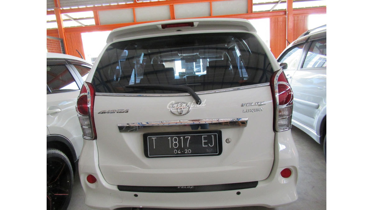 Jual Mobil Bekas 2015 Toyota Avanza Veloz Luxury Karawang 00cb501