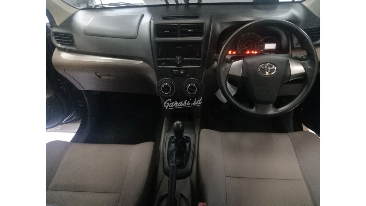 Jual Mobil Bekas 2017 Toyota Avanza E Surabaya 00gh646 Garasiid