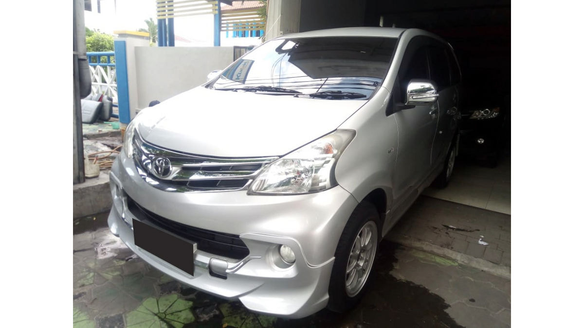 Jual Mobil Bekas 2015 Toyota Avanza G Luxury Surabaya 00mm582