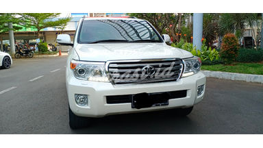 2014 Toyota Land Cruiser VX - Tangguh Super Istimewa 2014 Toyota Land Cruiser VX - Tangguh Super Istimewa