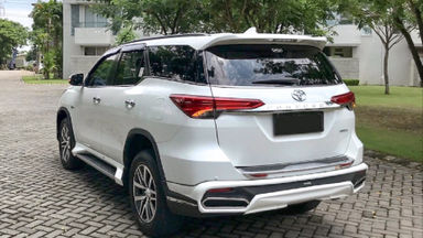 2016 Toyota Fortuner SRZ - Mobil Pilihan (s-3) 2016 Toyota Fortuner SRZ - Mobil Pilihan (s-3)