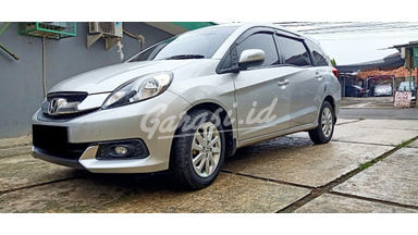 2014 Honda Mobilio E - Mobil Pilihan 2014 Honda Mobilio E - Mobil Pilihan