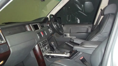 2004 Land Rover Range Rover Vogue Autobiography - Barang Bagus Siap Pakai, harga nego. (s-6) 2004 Land Rover Range Rover Vogue Autobiography - Barang Bagus Siap Pakai, harga nego. (s-6)