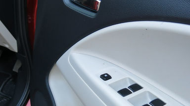 2013 Mitsubishi Mirage Exceed - Automatic (s-6) 2013 Mitsubishi Mirage Exceed - Automatic (s-6)