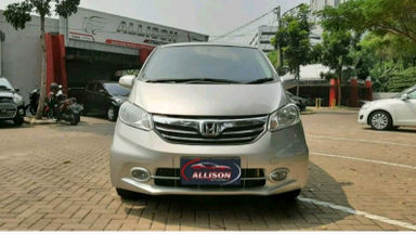 2014 Honda Freed PSD - istimewa (s-0) 2014 Honda Freed PSD - istimewa (s-0)