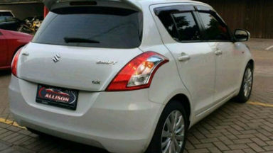 2014 Suzuki Swift GX - istimewa (s-2) 2014 Suzuki Swift GX - istimewa (s-2)