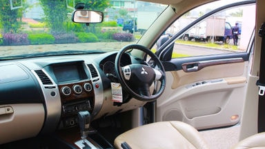 2013 Mitsubishi Pajero Sport Exceed diesel at - terima tukar tambah gan !! (s-5) 2013 Mitsubishi Pajero Sport Exceed diesel at - terima tukar tambah gan !! (s-5)