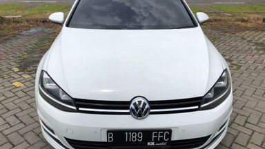 2013 Volkswagen Golf MK 7 CBU Automatic - Sangat Terawat dan Bagus Pasti Puas (s-0) 2013 Volkswagen Golf MK 7 CBU Automatic - Sangat Terawat dan Bagus Pasti Puas (s-0)