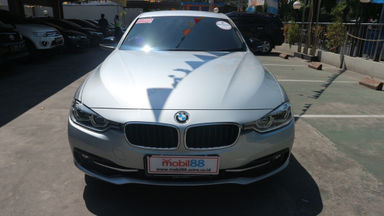 2016 BMW 3 Series 320I - Tdp Ringan (s-2) 2016 BMW 3 Series 320I - Tdp Ringan (s-2)