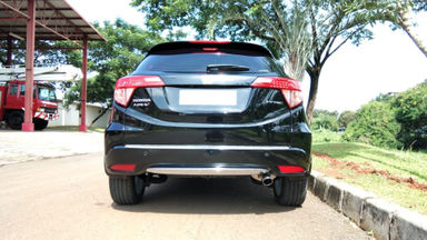 2015 Honda HR-V E CVT - Kondisi Mulus Terawat (s-7) 2015 Honda HR-V E CVT - Kondisi Mulus Terawat (s-7)