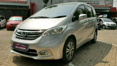 2014 Honda Freed PSD - istimewa (s-2) 2014 Honda Freed PSD - istimewa (s-2)