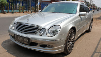 2003 Mercedes Benz E-Class E 240 Elegance AMG - ISTIMEWA 2003 Mercedes Benz E-Class E 240 Elegance AMG - ISTIMEWA