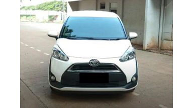 2016 Toyota Sienta V - Mobil Pilihan 2016 Toyota Sienta V - Mobil Pilihan