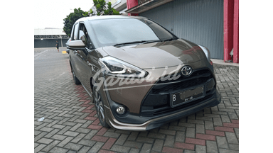 2017 Toyota Sienta Q - Tangan pertama dari baru 2017 Toyota Sienta Q - Tangan pertama dari baru