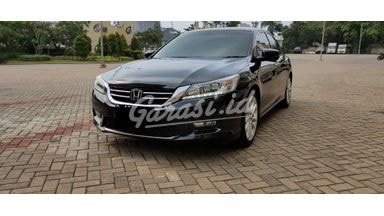 2015 Honda Accord VTiL ES - Mulus Pemakaian Pribadi 2015 Honda Accord VTiL ES - Mulus Pemakaian Pribadi